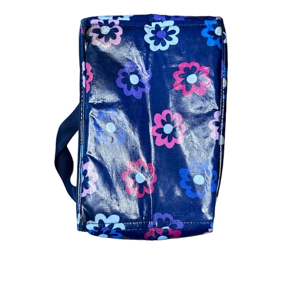 Vera Bradley Lunch Tote - Picture 5 of 16